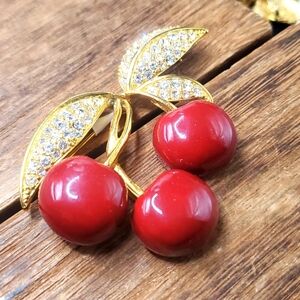 Joan rivers rare find B806‎ collectible cherry brooch